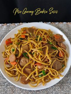 Foto resep Mie Goreng Bakso Sosis