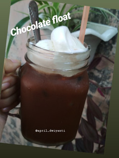 Foto resep Es chocolate float/milkshake