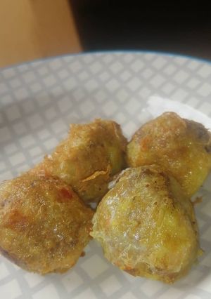 A picture of Potato meat ball.