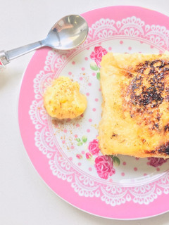 Una foto de Torrijas francesas con crema