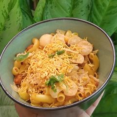 A picture of Macaroni Chaat.