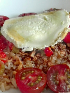Una foto de Ensalada templada de quinoa y pimientos asados