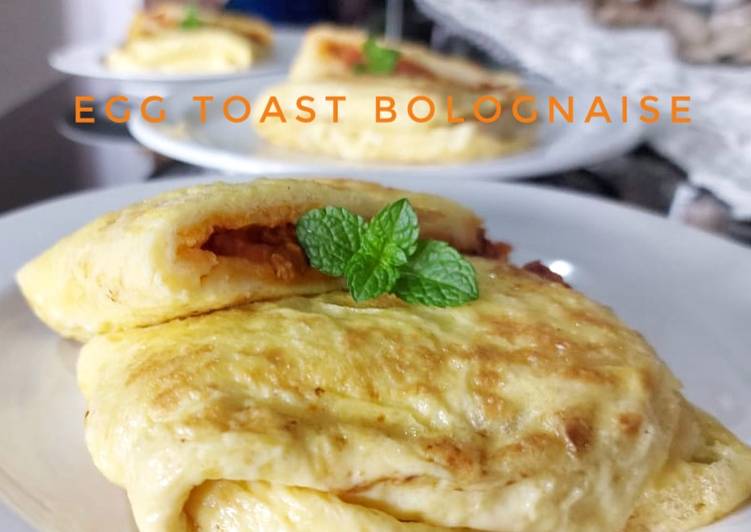 Egg Toast Bolognaise