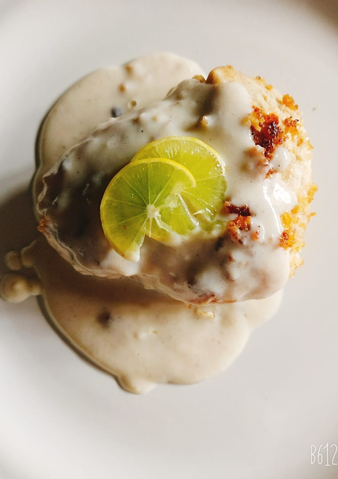Una foto de Pechuga de pollo con salsa bechamel