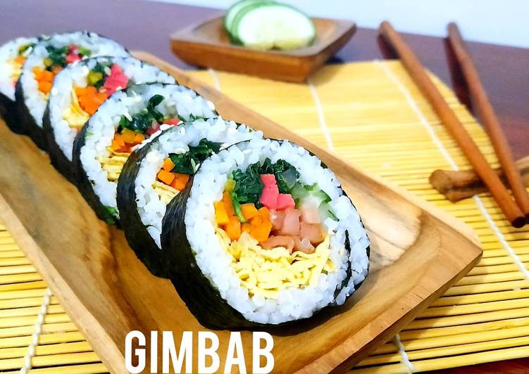 Gimbab (Seaweed Rice Roll)