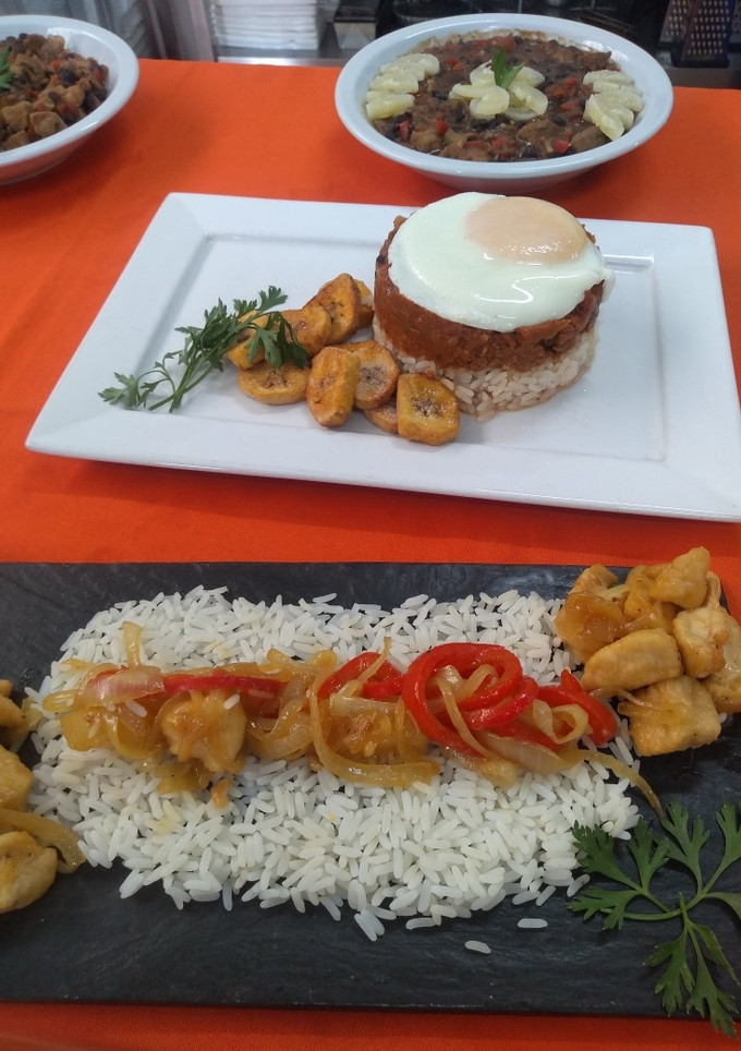 Una foto de Arroz a la cubana