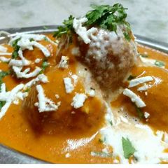 A picture of Malai Kofta Curry .