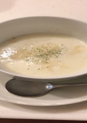 A picture of Creamy Potato Soup.