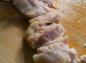 Hình của món Ba rọi luộc nồi cơm điện ± muối tiêu chanh phú quốc.