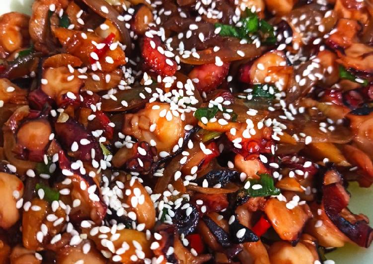 Cara Gampang Mengolah 🐙 Nakji Bokkeum (Gurita Tumis ala Korea) Sederhana