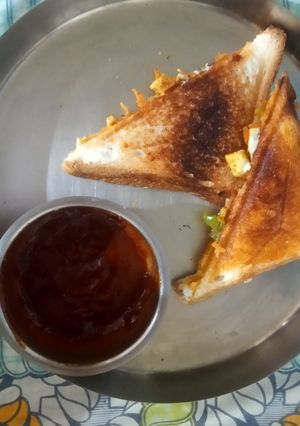 પનીર ચીઝ સેન્ડવીચ (Paneer Cheese Sandwich Recipe In Gujarati) રેસીપી મુખ્ય ફોટો