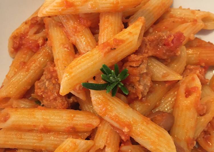 Recipe of Speedy Penne salsiccia e fagioli (vegan)