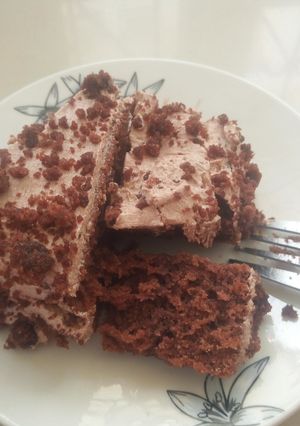 A picture of One bowl Fudgy, eggless chocolate cake.