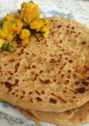 A picture of Aloo Paratha.