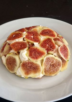 Una foto de Postre de higos