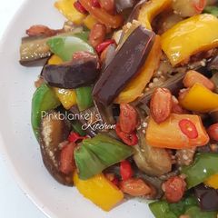 Eggplants with peanuts and garlic sauce A picture of Eggplants with peanuts and garlic sauce.