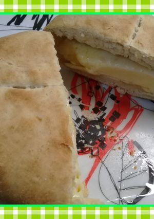 Una foto de Pan de campo con provoleta