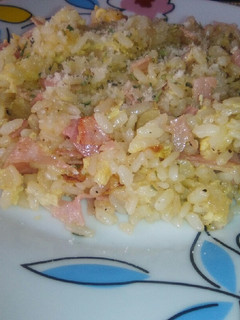 Una foto de Arroz carbonara para vagos