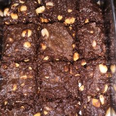 A picture of Peanut chocolate fudge.