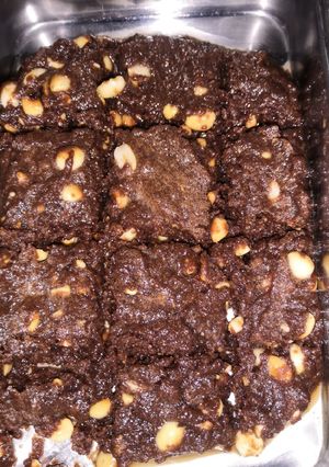 A picture of Peanut chocolate fudge.