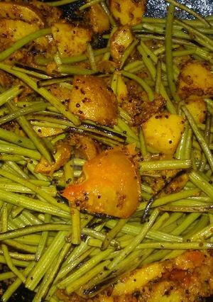 मोरिंगा की सब्ज़ी (Moringa ki sabzi recipe in hindi) रेसिपी मुख्य फोटो