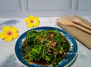 Foto resep Tumis Bayam Minyak Wijen