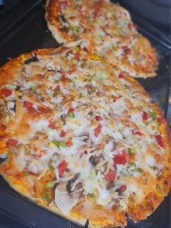 عکسی از دستور پیتزا مرغ و قارچ