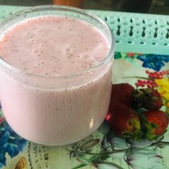 A picture of Strawberry Banana Smoothie.