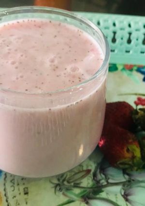 A picture of Strawberry Banana Smoothie.