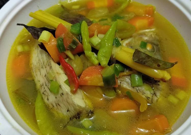 Resep Sop Gurame Asam Pedas ala Niez, Enak