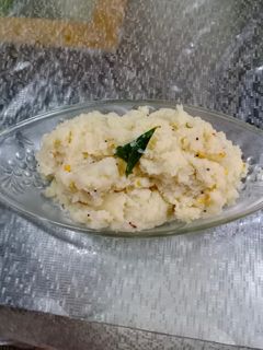 ઉપમા (Upma Recipe In Gujarati) રેસીપી મુખ્ય ફોટો