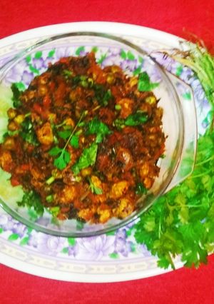 A picture of Methi Mutter Makhana.