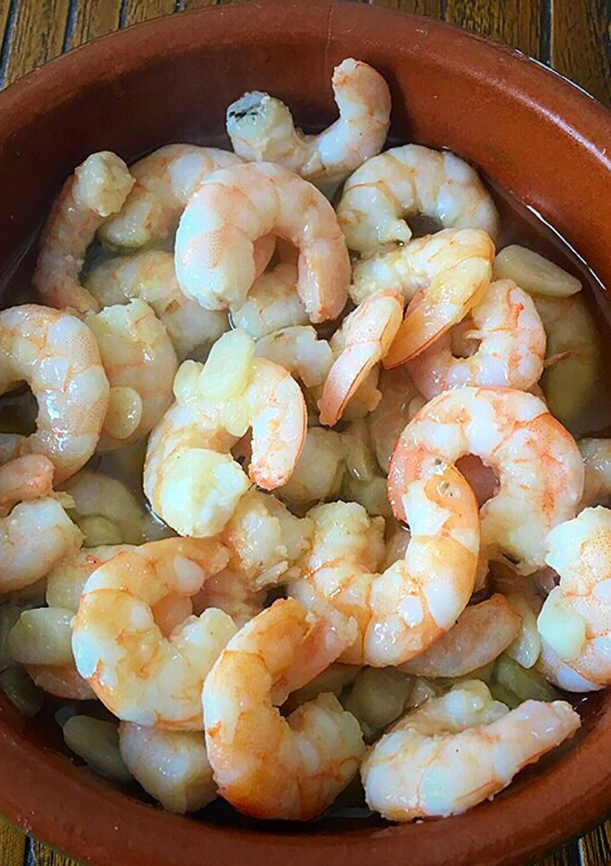 Una foto de Langostinos al ajillo