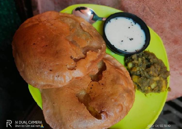 Recipe of Quick Aligarh kachori with aloo sabji and raita