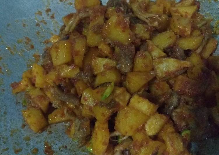 Langkah Mudah untuk Menyiapkan Sambel kentang ati ampela Anti Gagal
