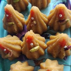 A picture of Besan modak.