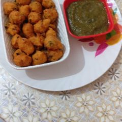 A picture of Moong Dal Pakora.
