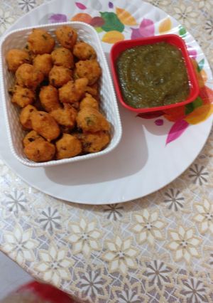 A picture of Moong Dal Pakora.