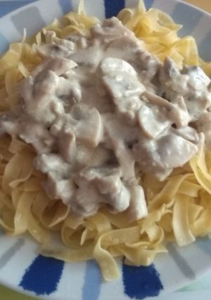 Gombás tészta nagyon finom és egyszerű recept fotója
