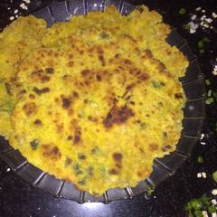 Oats spring onion paratha A picture of Oats spring onion paratha.