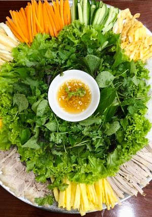 Hình của món Phở cuốn thập cẩm.