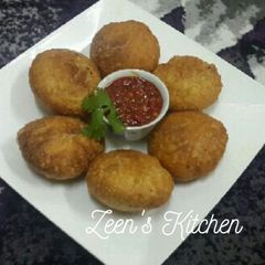A picture of Wheat Flour Moong Daal Kachoris.