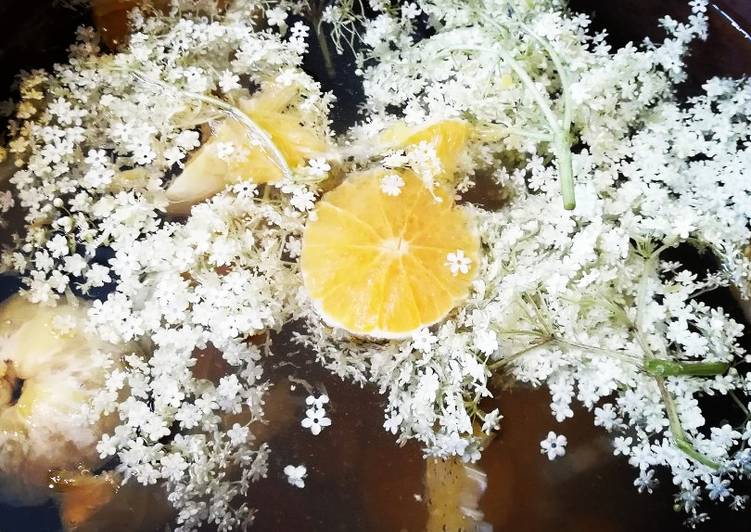 Limonade aux fleurs de sureau