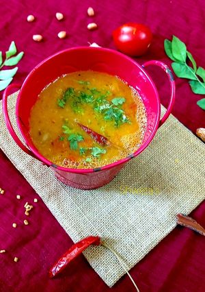 ગુજરાતી દાળ (Gujrati Dal recipe in Gujarati (Jain) રેસીપી મુખ્ય ફોટો