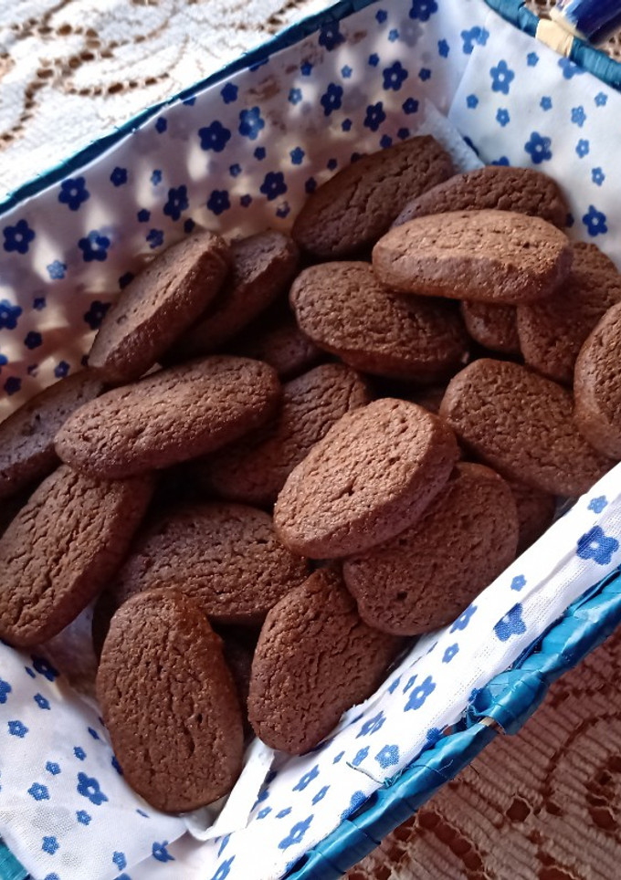 Una foto de Galletas de azúcar negra y cacao dulce