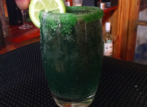 Una foto de Michelada Blue Moon