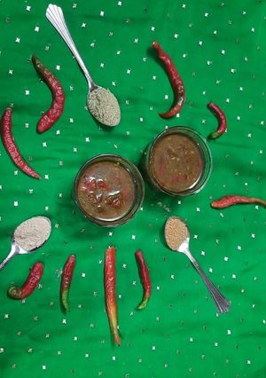 लाल मिर्च का अचार (lal mirch ka achar recipe in Hindi) रेसिपी मुख्य फोटो