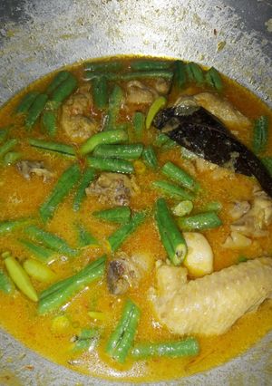 Foto resep Ayam + kacang panjang masak santan