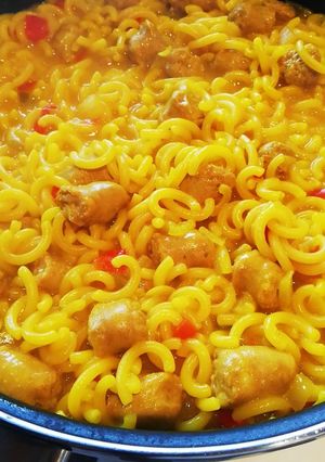 Una foto de Fideos con salchichas