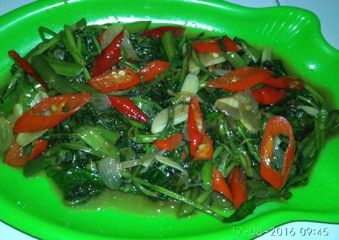 Langkah Mudah untuk Membuat Cah kangkung sedap yang Enak Banget